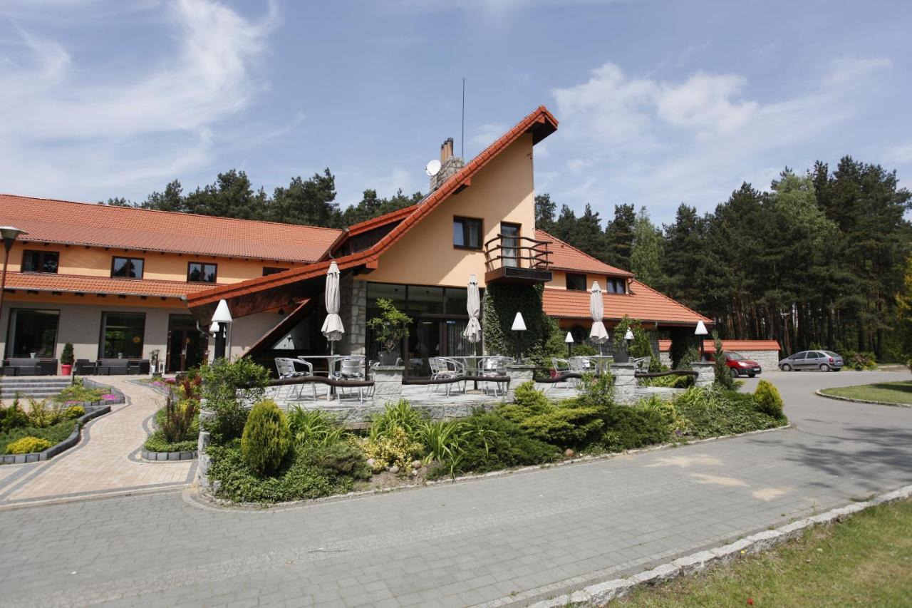 Zajazd Siodlo Hotel&Restauracja Kobyla Góra Exterior foto